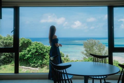 Day, View (from property/room), Dining area, Sea view