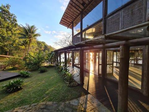 Property building, Day, Garden, Garden view