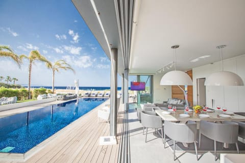 Living room, Sea view, Swimming pool