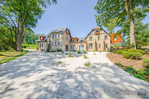 Property building, Spring, Garden