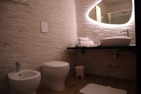 Shower, Toilet, Bathroom, Photo of the whole room