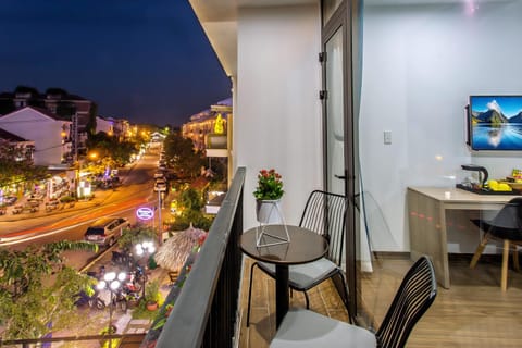 Balcony/Terrace, City view