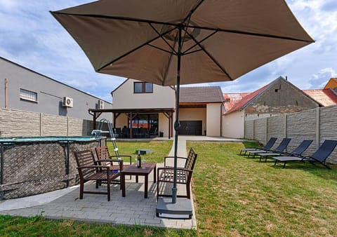 Seating area, Swimming pool