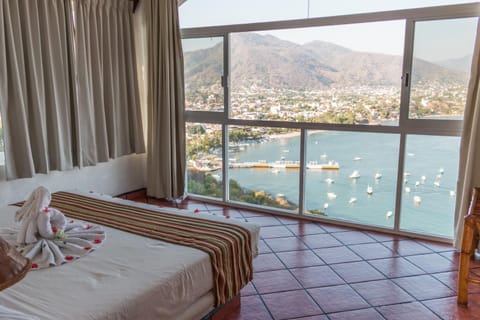 Decorative detail, Bedroom, Sea view