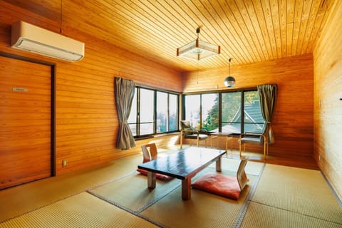 Shukubo Komadori-Sanso Bed and Breakfast in Saitama Prefecture