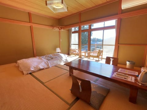 Shukubo Komadori-Sanso Bed and Breakfast in Saitama Prefecture
