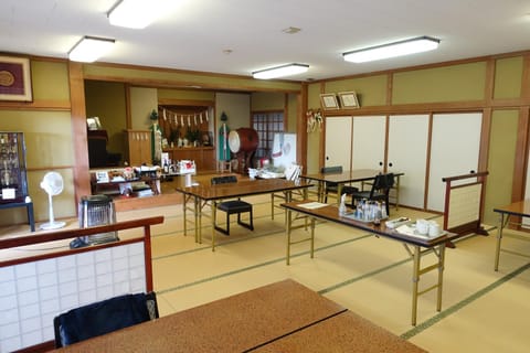 Restaurant/places to eat, Meeting/conference room, Area and facilities, Breakfast