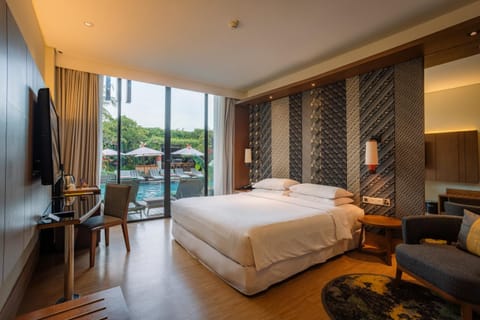 Bed, Natural landscape, Photo of the whole room, Bedroom