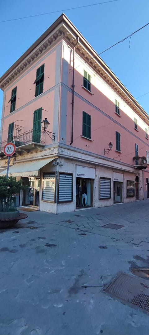 Property building, Neighbourhood, Street view