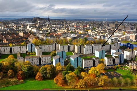 Holyrood Skyline Apartment Condominio in Edinburgh