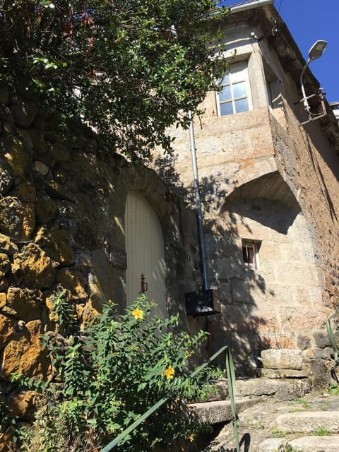 LA CURE grande maison de charme de 2 a 14 personnes Villa in Auvergne-Rhône-Alpes