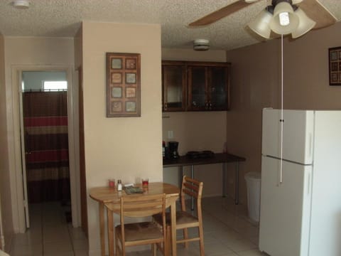Newly Furnished Large, Clean, Quiet Private Unit Copropriété in Fort Lauderdale