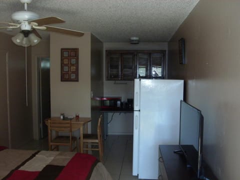 Newly Furnished Large, Clean, Quiet Private Unit Eigentumswohnung in Fort Lauderdale