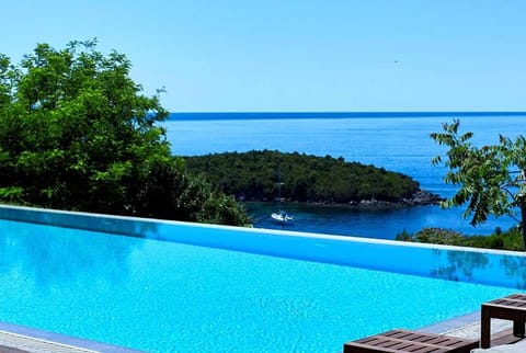 Villa Ioli- Beachfront Luxury Residence Villa in Peloponnese, Western Greece and the Ionian