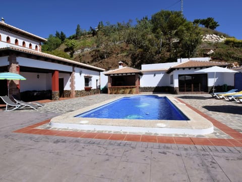 Belvilla by OYO Villa Alejandro Villa in Axarquía