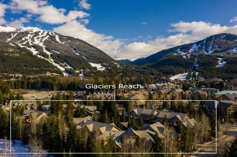 Glaciers Reach by Allseason Vacation Rentals Copropriété in Whistler