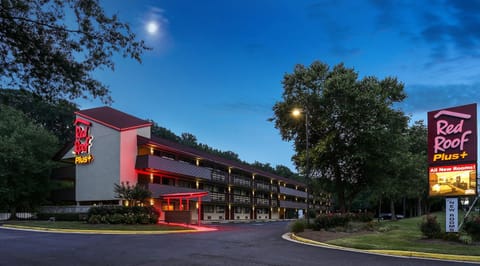 Red Roof Inn PLUS+ Washington DC - Alexandria Hotel in Belle Haven