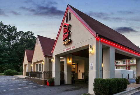 Red Roof Inn PLUS+ Washington DC Rockville Hotel in Gaithersburg