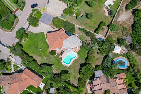 Bird's eye view, Swimming pool