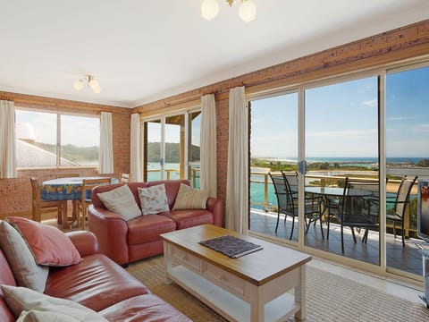 Grand Pacific 1 Unit 3 - First Floor Appartement in Narooma