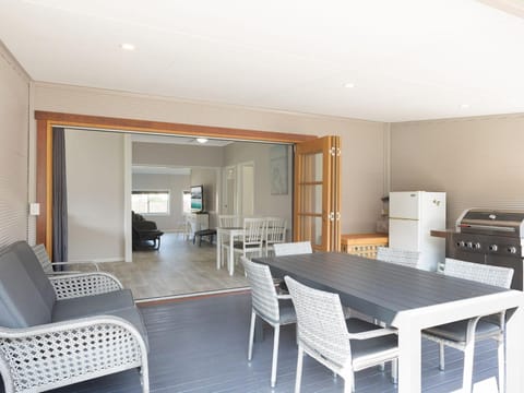 The Inlet Cottage House in Narooma