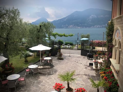 Villa Torre - Atmosfera Romantica Alojamiento y desayuno in Brenzone sul Garda