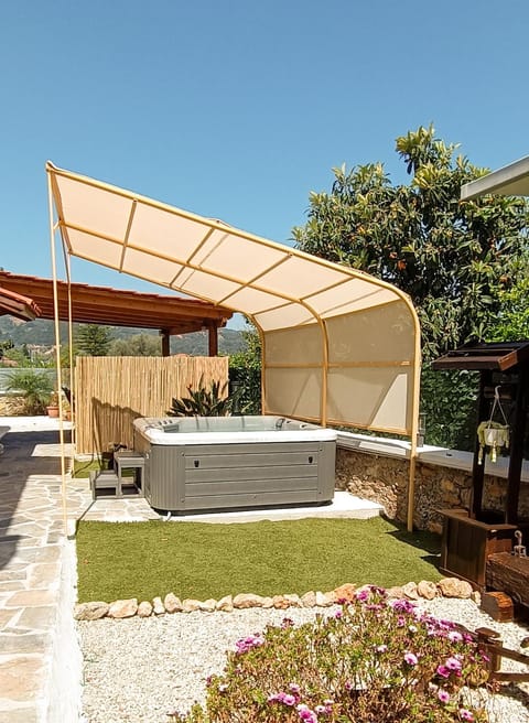 George & Helen's House Apartment in Crete