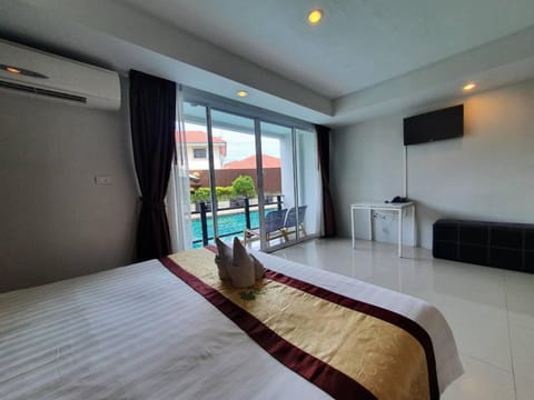 Retreat Resort Pattaya Hotel in Pattaya City