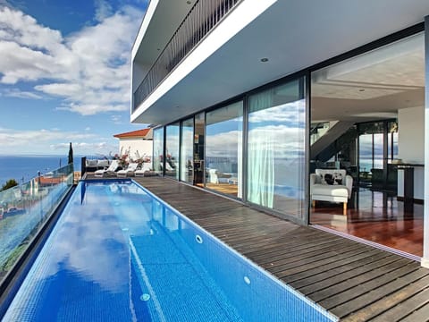 Villa Ocean Sight by LovelyStay Villa in Madeira District