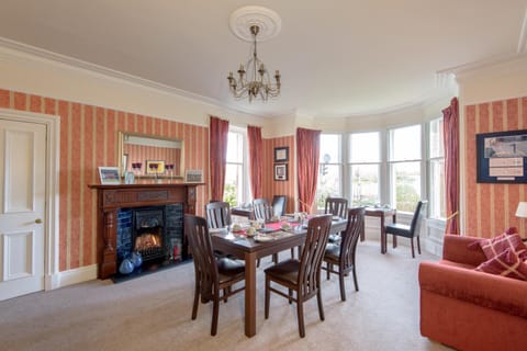 Golf Lodge Bed & Breakfast Bed and Breakfast in North Berwick
