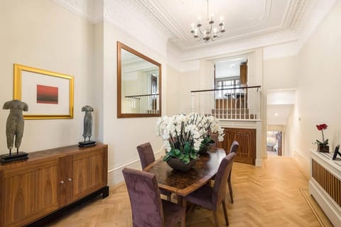 Grand Ambassadorial Duplex Apartment Hyde Park Apartment in City of Westminster