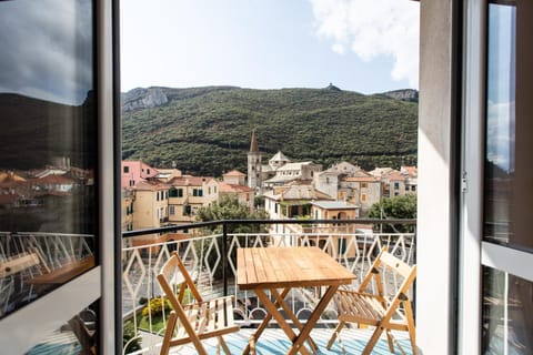 Finestra sul Borgo Apartment in Finale Ligure