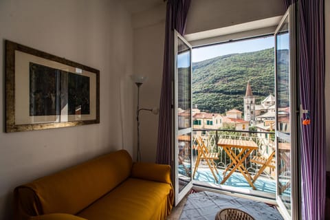 Finestra sul Borgo Apartment in Finale Ligure