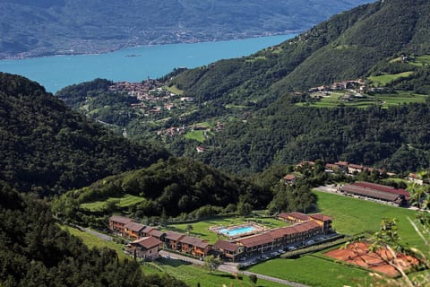 Bird's eye view, View (from property/room), City view, Garden view, Lake view, Mountain view, Pool view