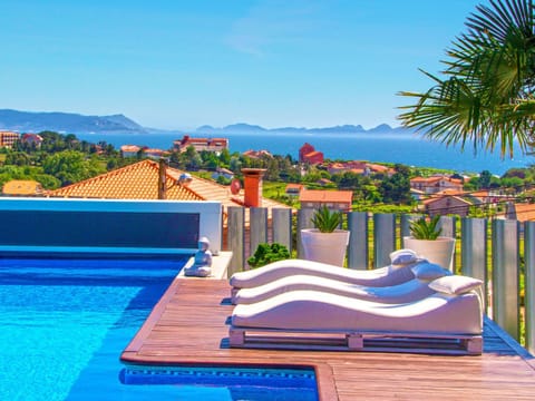 Posh Villa with Pool, Garden & Ocean Views in Sansenxo Villa in O Morrazo