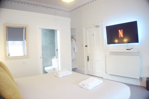 Barns Serviced Accommodation Bed and breakfast in Ayr