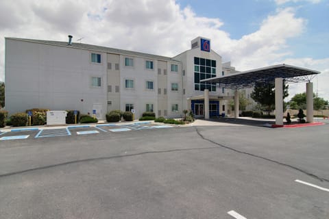 Motel 6-Albuquerque, NM - North Hotel in Rio Rancho
