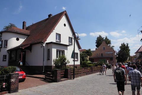 Property building, Street view