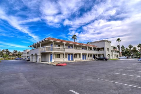 Motel 6-Carlsbad, CA Beach Hotel in Carlsbad