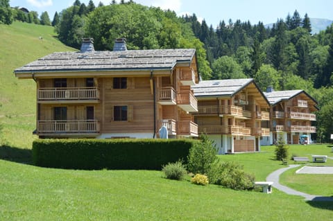 Property building, Spring, Day, Natural landscape, Mountain view