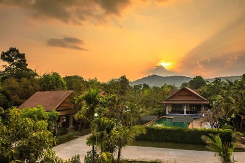 Pool view, Sunrise