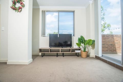 Designed Home of Ultimate Convenience In Gordon Appartamento in Sydney