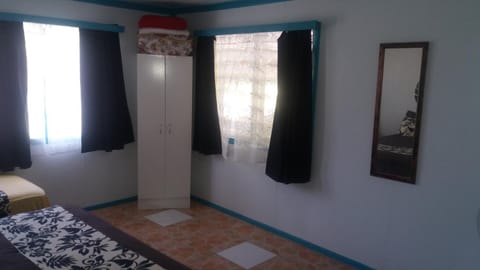 Photo of the whole room, Bedroom, wardrobe