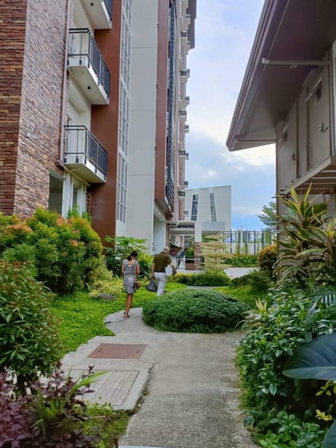 Matina Enclaves Condo near SM Ecoland Apartamento in Davao City
