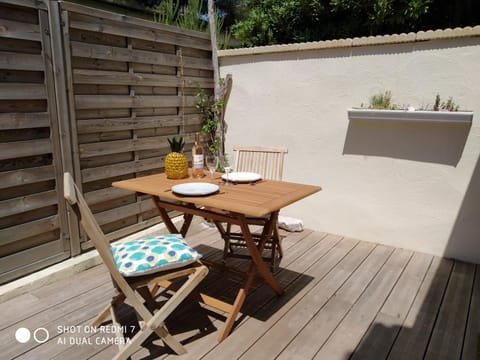 Studio Sausset les pins Bed and Breakfast in Sausset-les-Pins