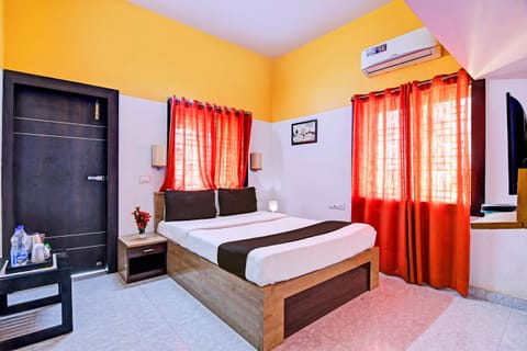 OYO Home Modern Stay Near Iter Bed and Breakfast in Bhubaneswar