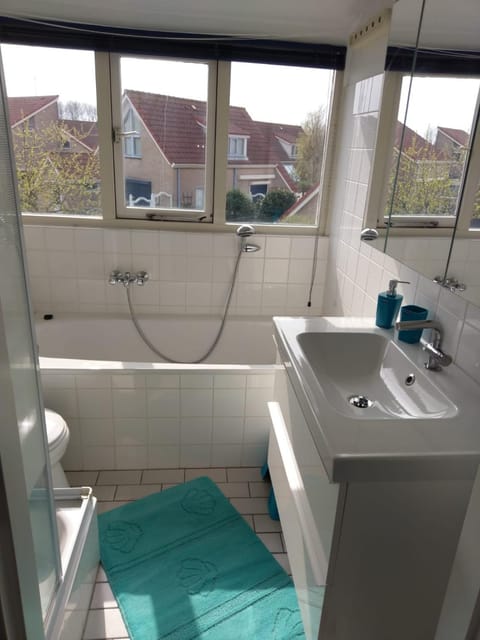 Haus Zeewind House in Zeeland, Netherlands