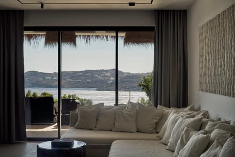 Living room, Sea view