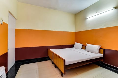 OYO Srinivasa Residency Lodge Hotel in Tirupati
