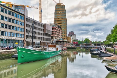 Boathotel Rotterdam Wilhelmina Barco atracado in Rotterdam